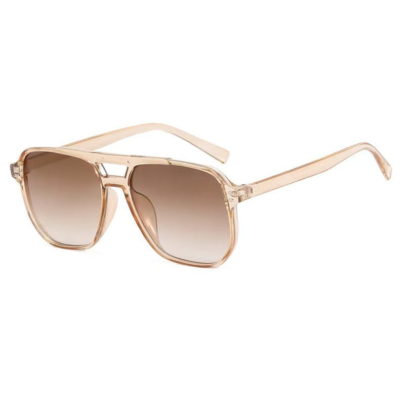 Sienna | Sunglasses with a tortoiseshell pattern and gradient lenses
