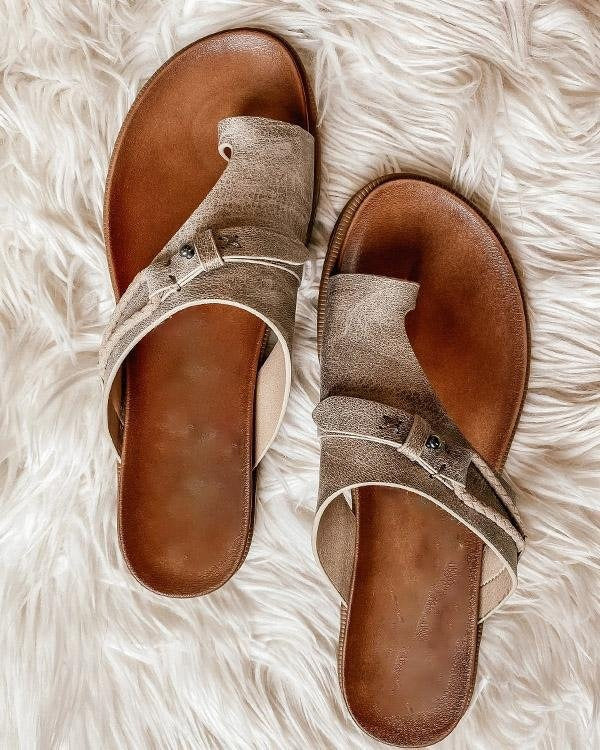 Willow | Strappy Toe Loop Flat Sandals