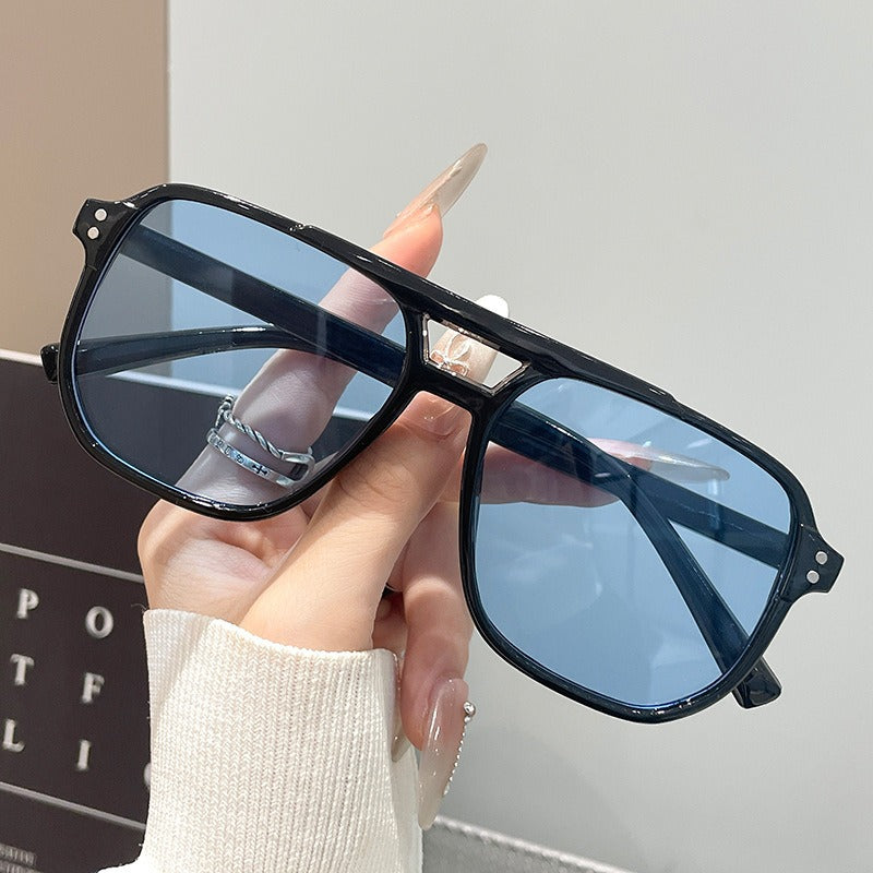 Sienna | Sunglasses with a tortoiseshell pattern and gradient lenses