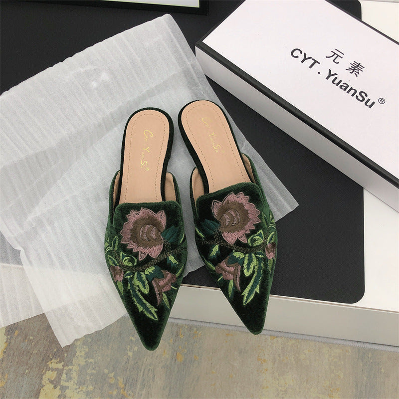 Wren | Embroidered Floral Pointed Mules